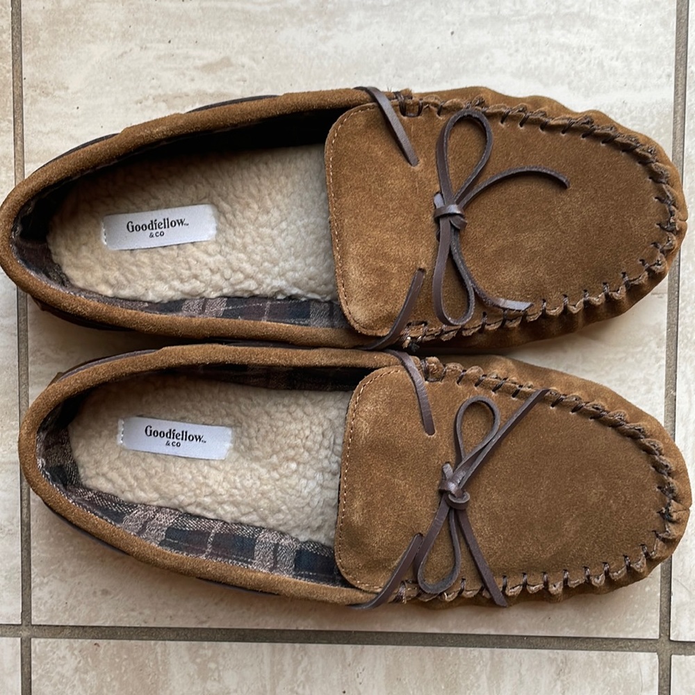 NWOT Brown Fur-lined Moccasins